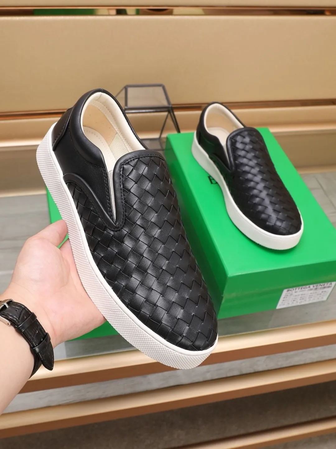 Men's men's shoes💰Men's shoes💰480💰🔥[BV] series of top purchasing agents🔍Imported first-layer cowhide woven surface, cowhide foot pads lining environmentally friendly ♻️Does not fade, 💪Sole: Rubber combination original factory special outsole ⚠Original and single goods 🔍🔍You can come in and out at will, welcome to compare ⚠Number of sizes: 38-44